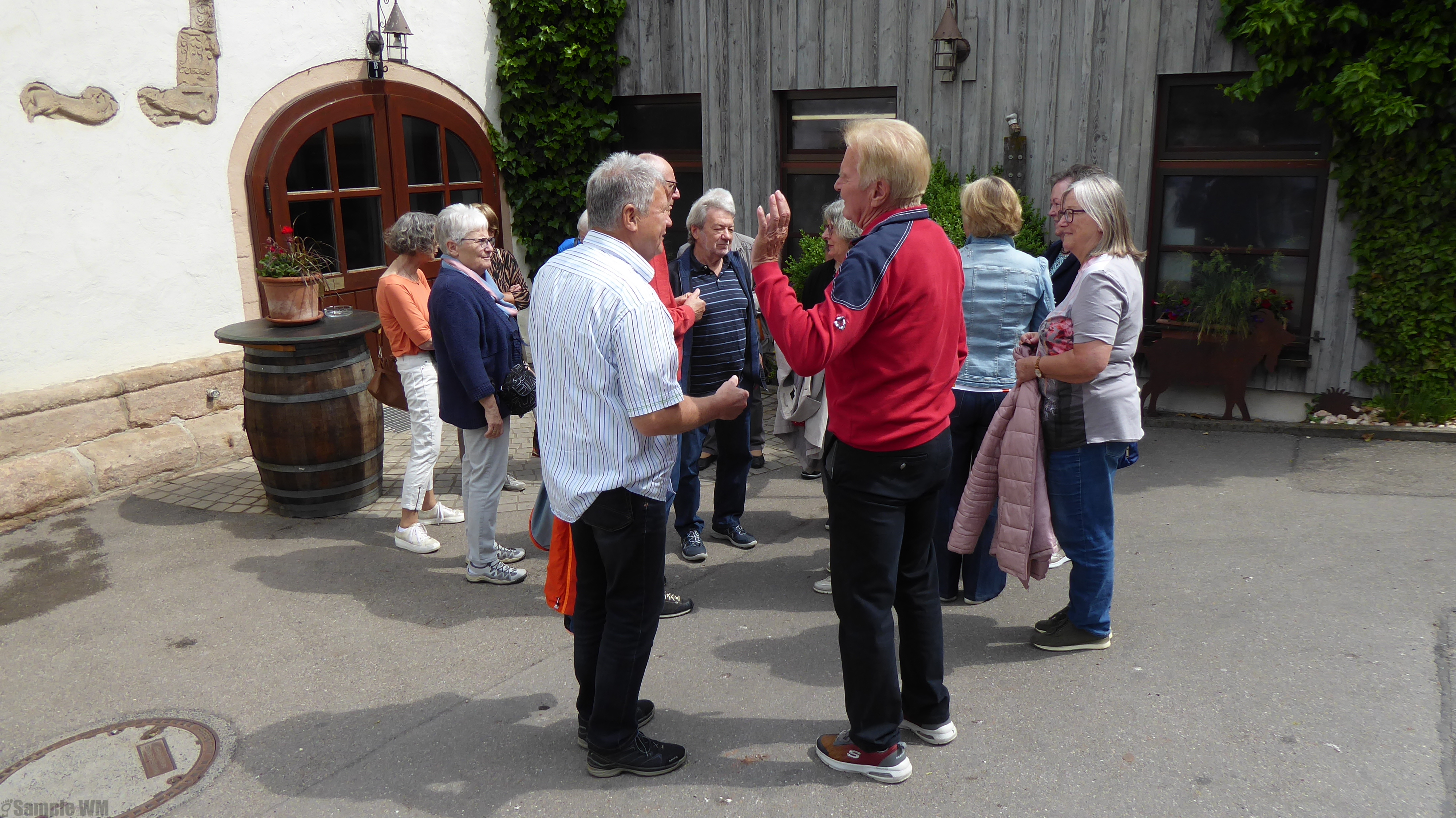 Klassentreffen_2024-05-23_Schwaerzlocher_Hof_Ammerhof_281129.JPG