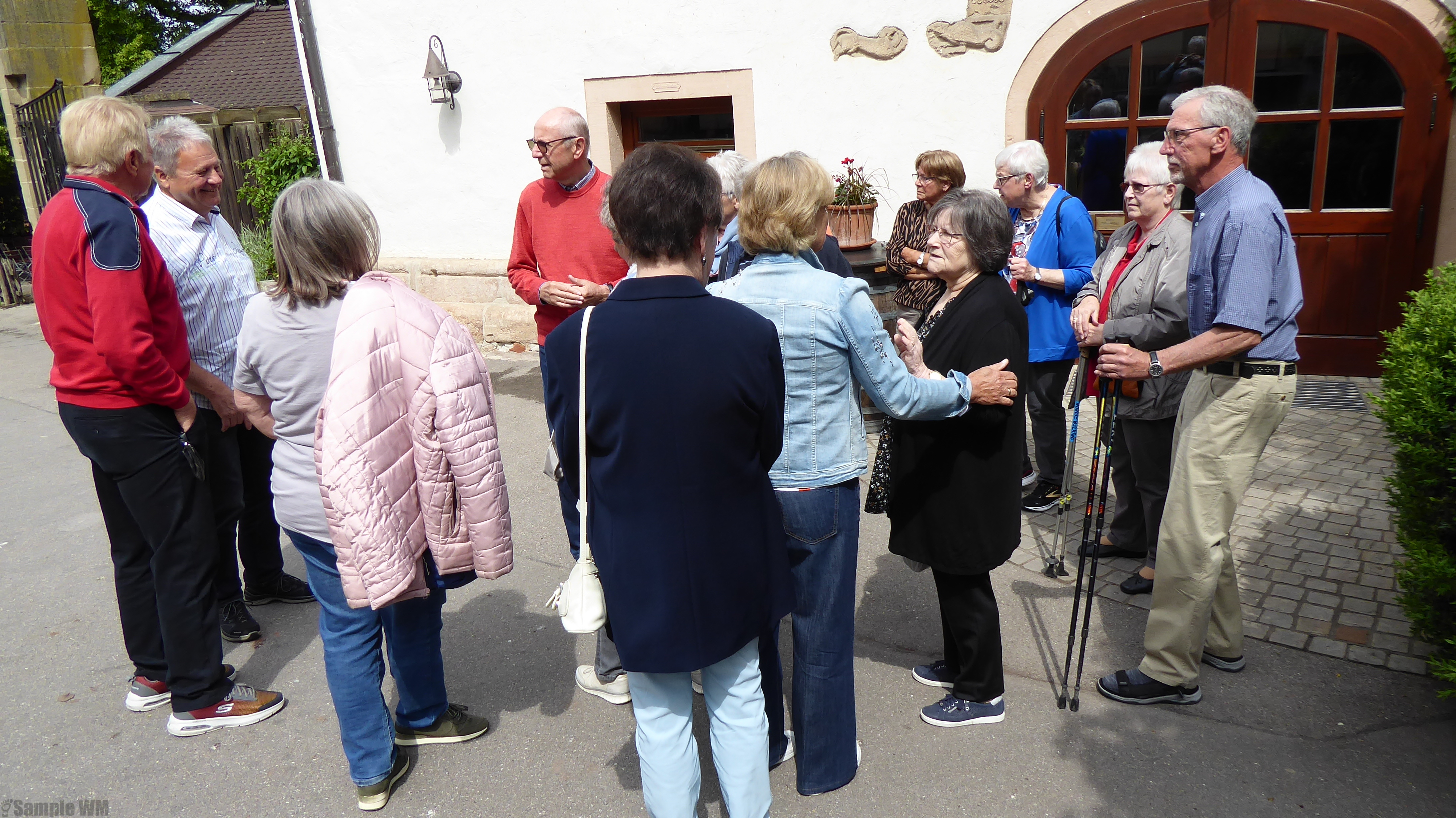 Klassentreffen_2024-05-23_Schwaerzlocher_Hof_Ammerhof_281329.JPG