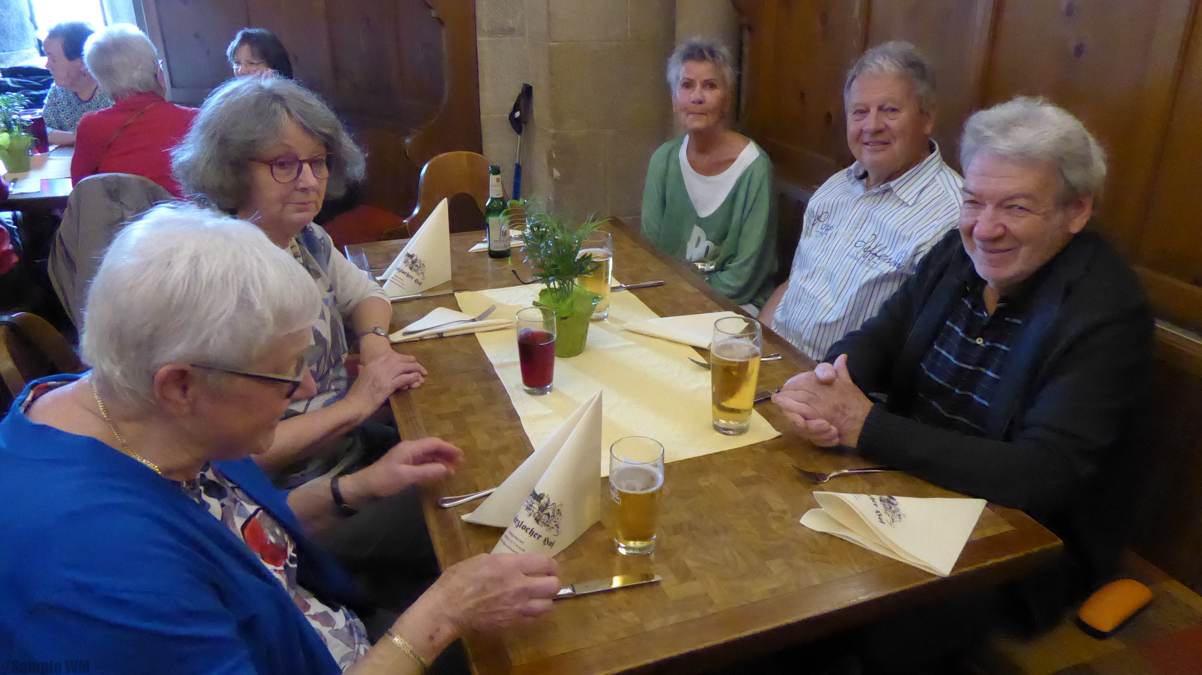 Klassentreffen_2024-05-23_Schwaerzlocher_Hof_Ammerhof_281529.JPG
